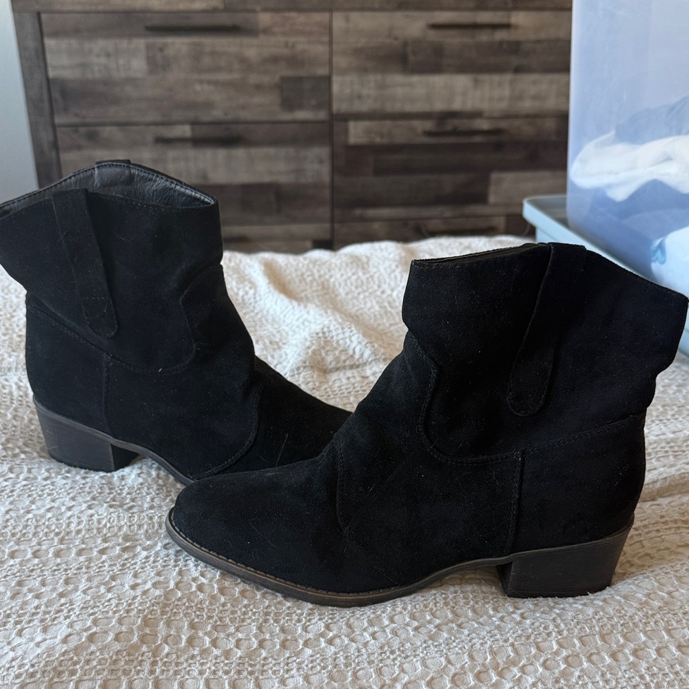 Elegant Black Ankle Booties
